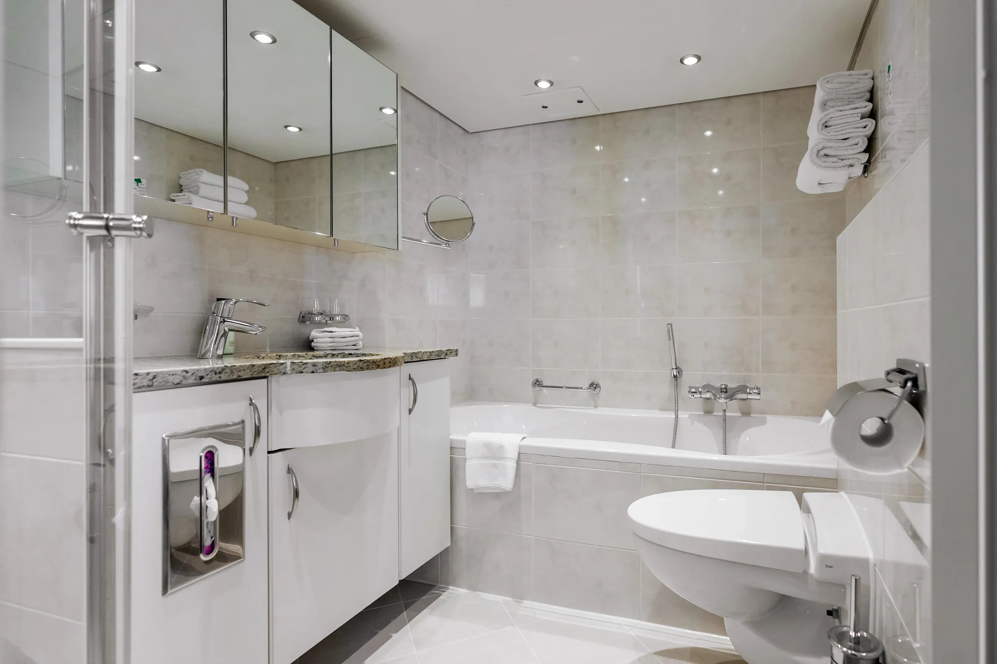 3. Dining & 24-Hour Room Service Are Included