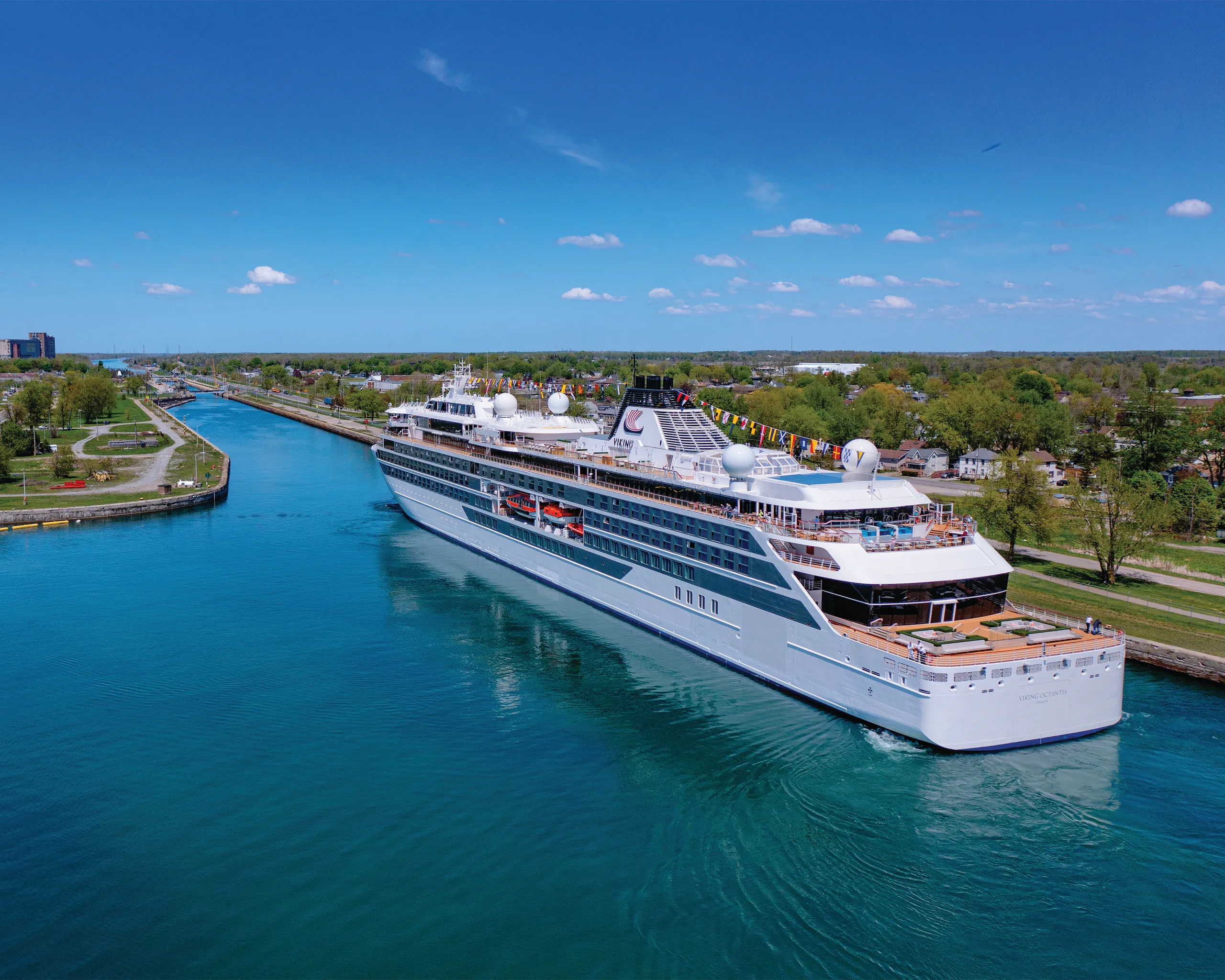 An eight-day expedition across two countries — best for travelers who come for the destinations