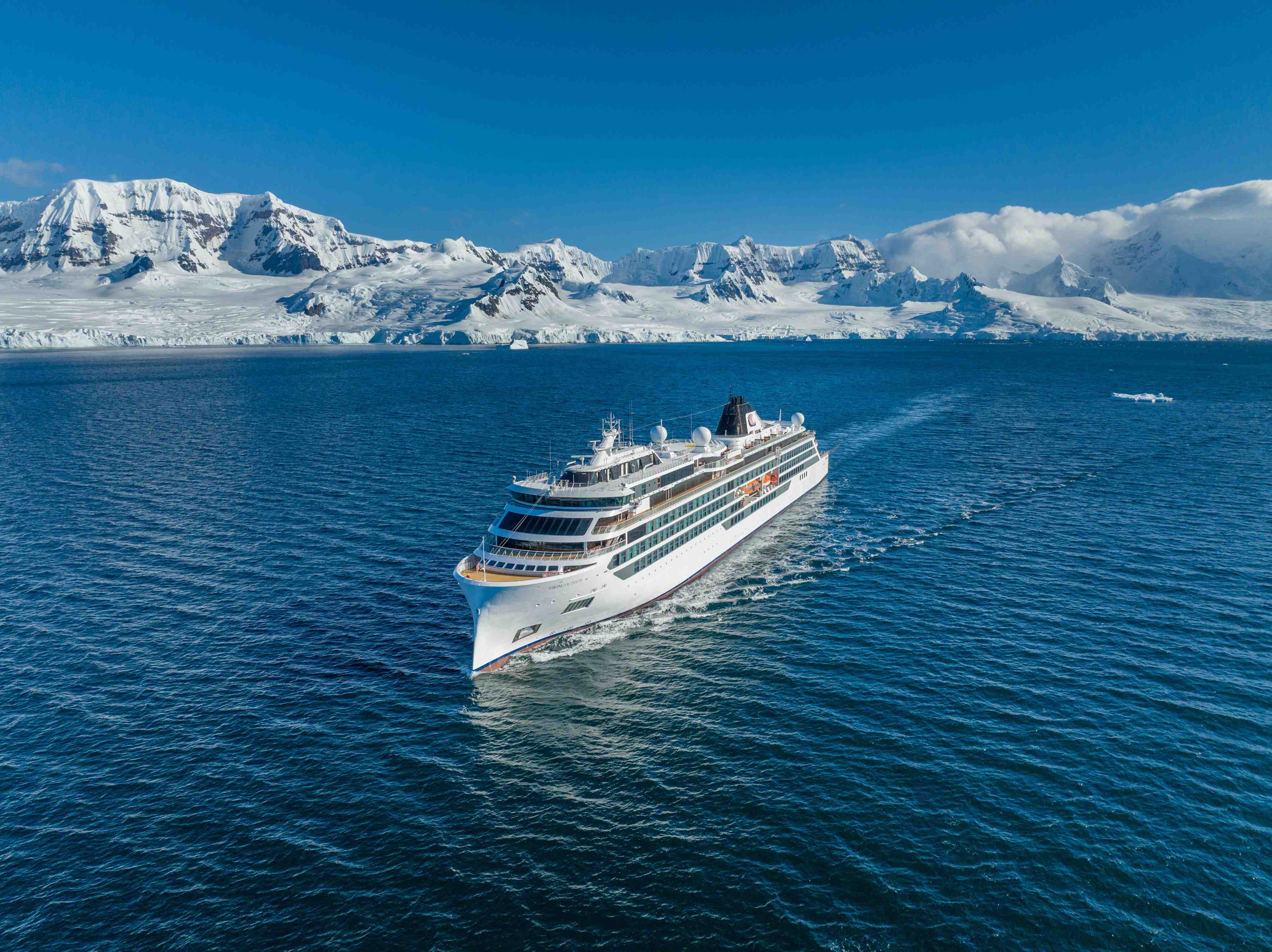 Premium donor expedition cruise experience with expert leadership