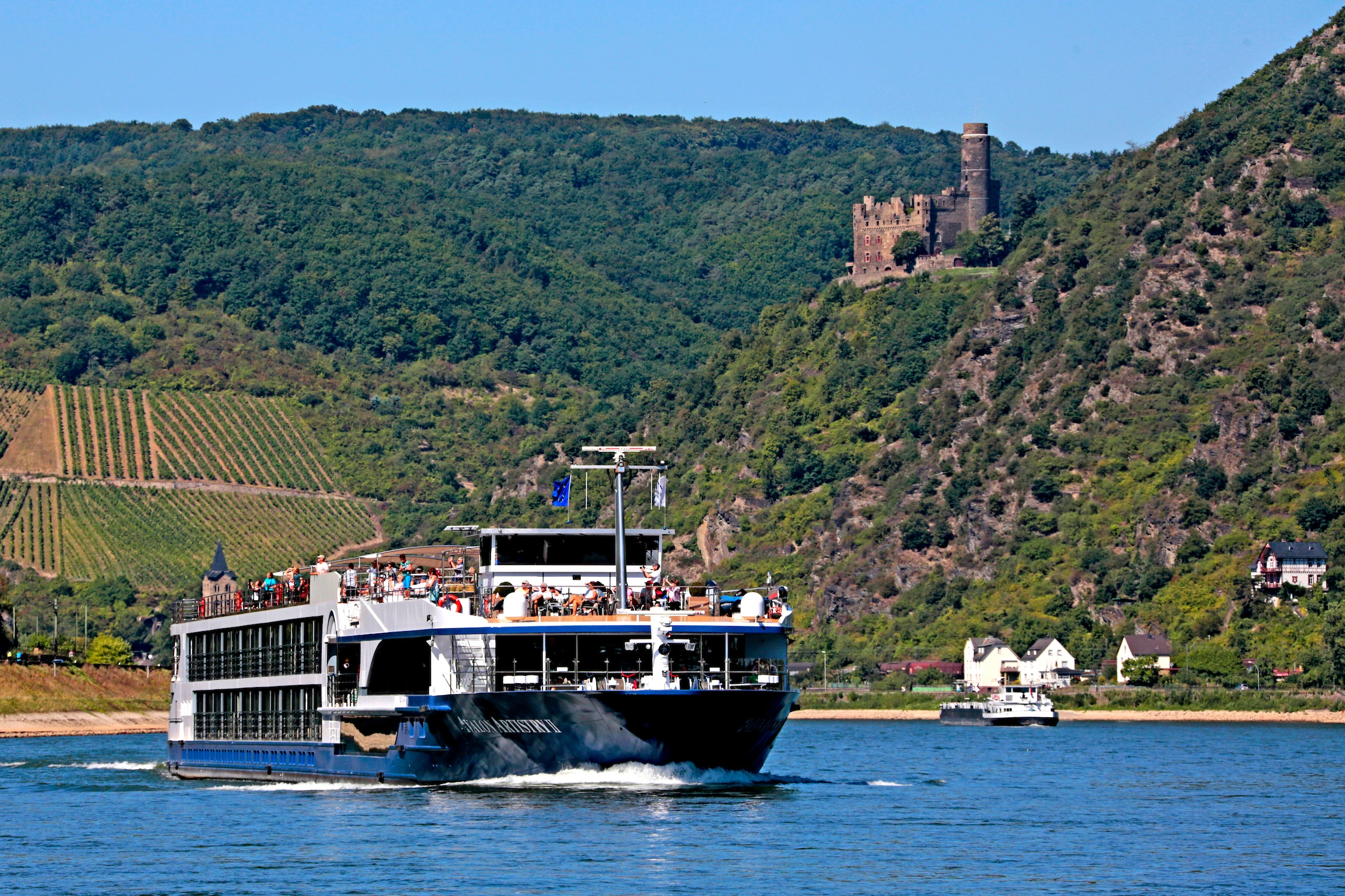 Cruise ship details and amenities