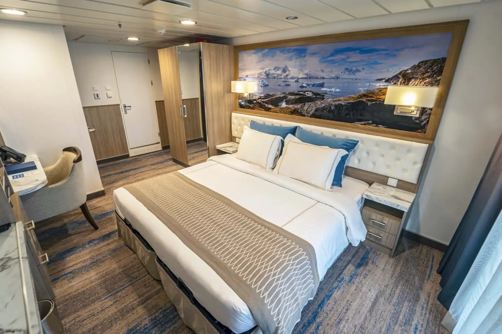 Expedition Oceanview Stateroom