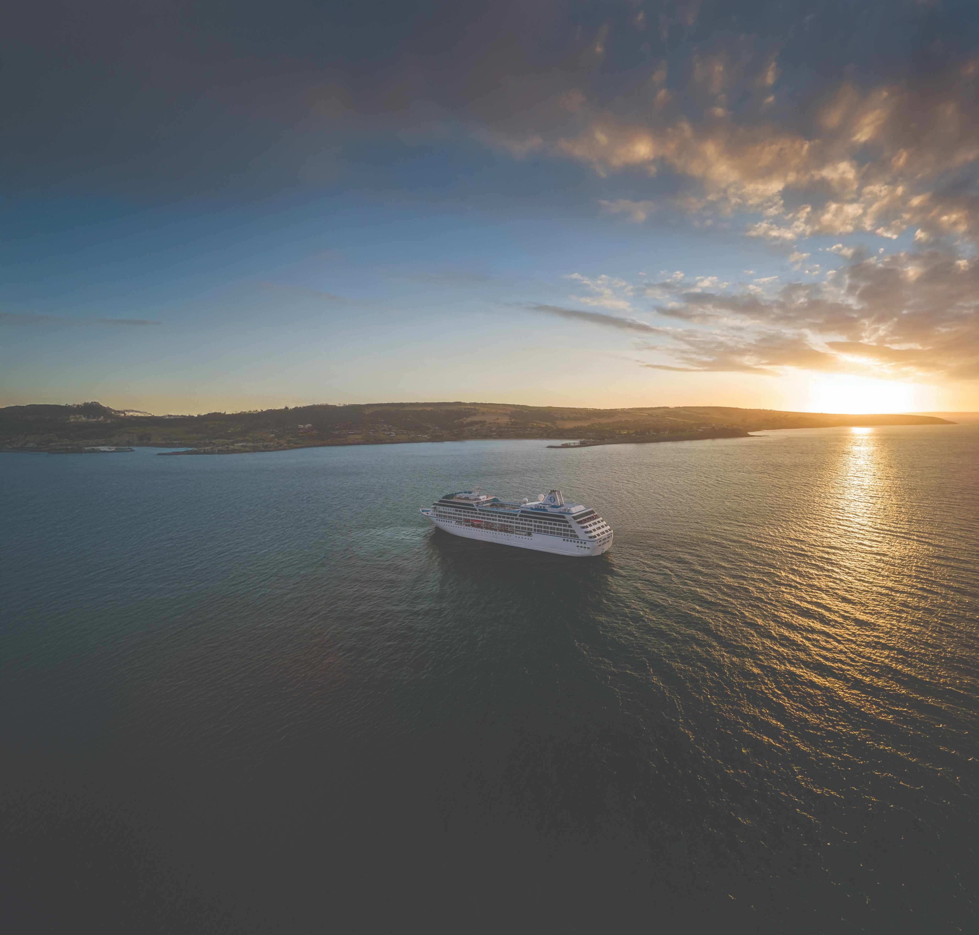 Oceania elegant contemporary luxury atmosphere