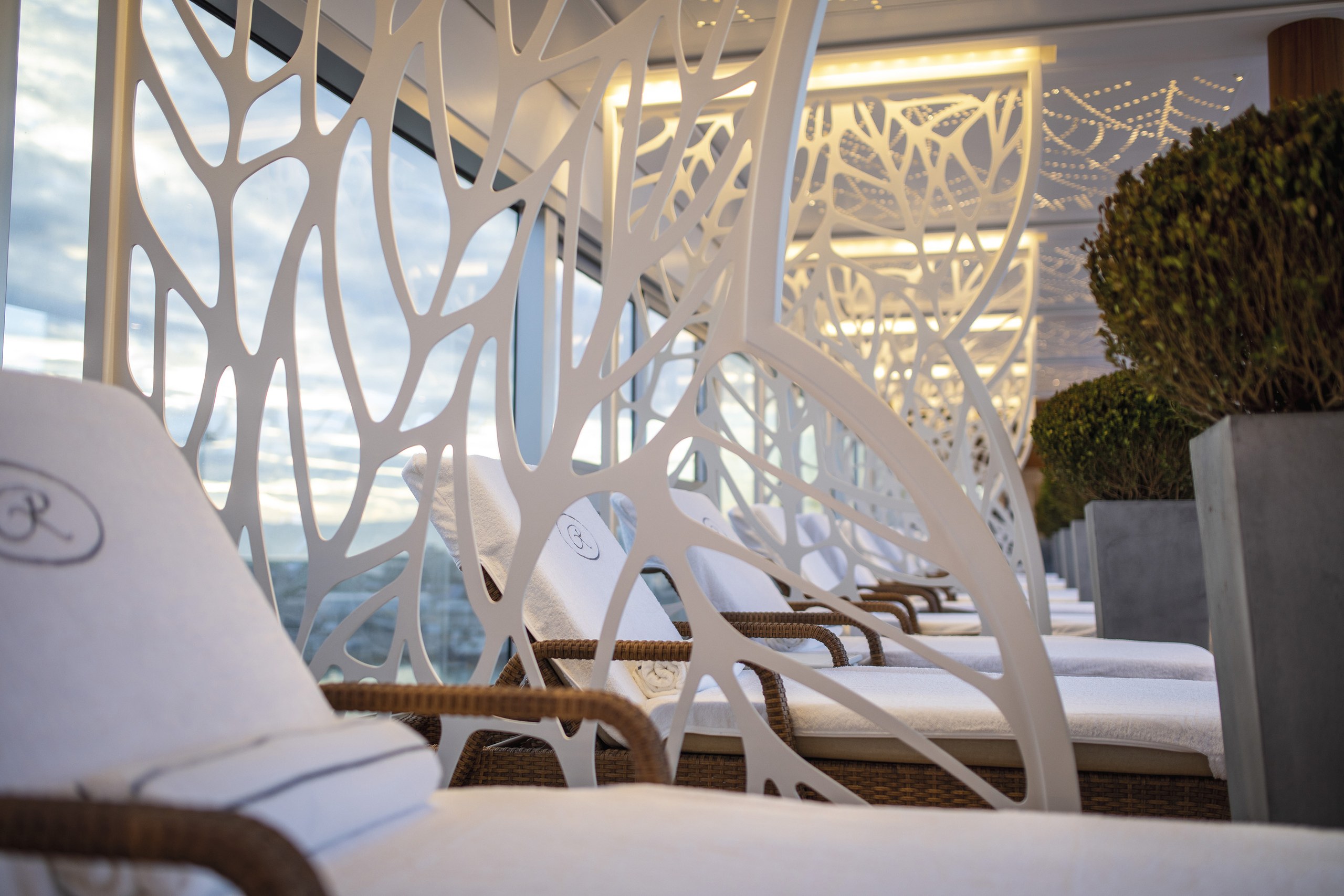 Seven Seas Grandeur Pool Deck