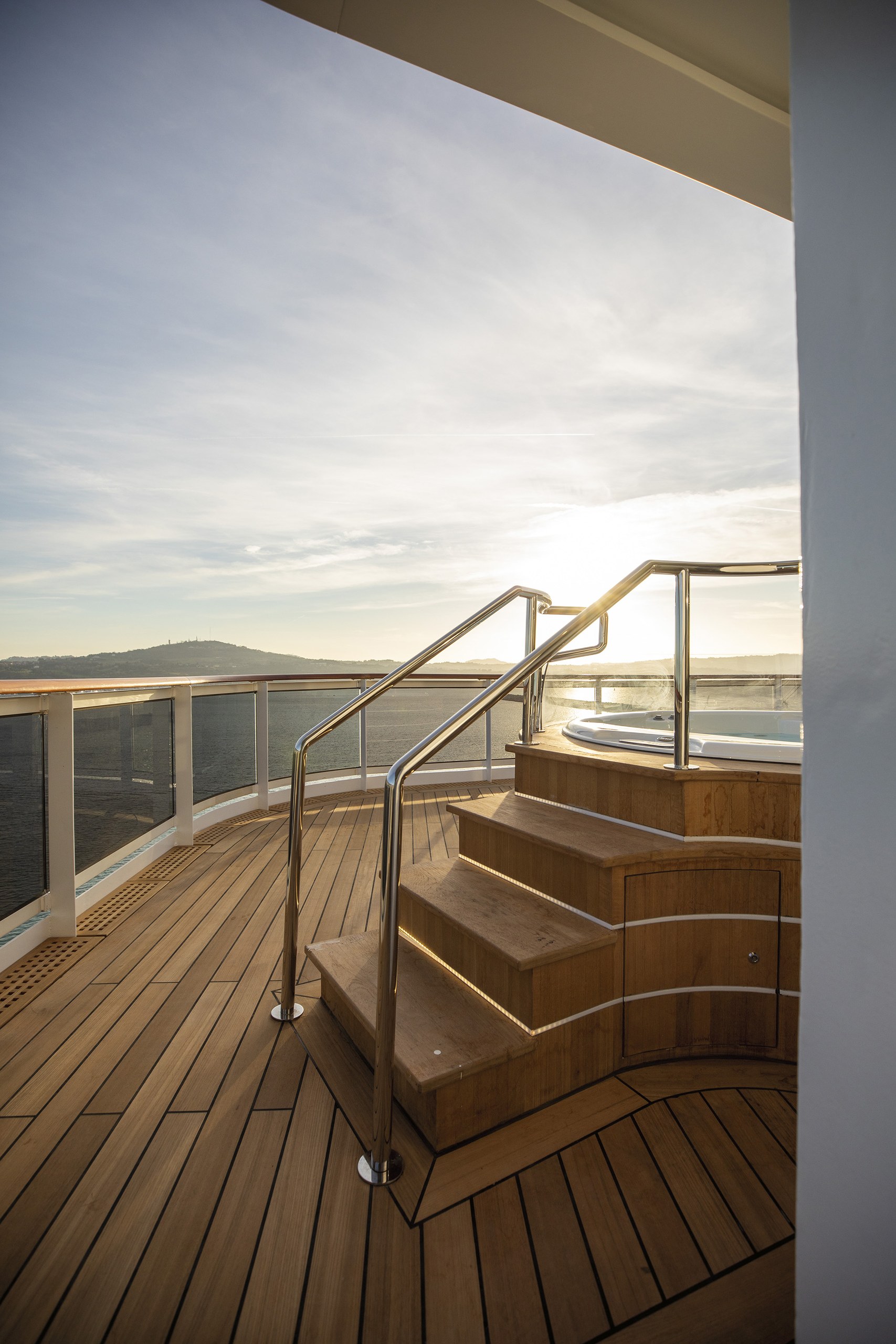 Splendor, Seven Seas, Master & Regent Suites