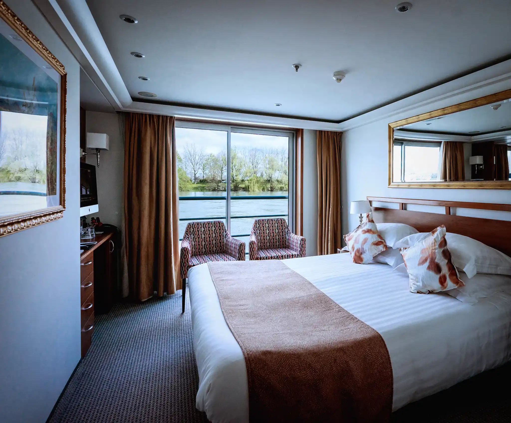 Azamara boutique cabin