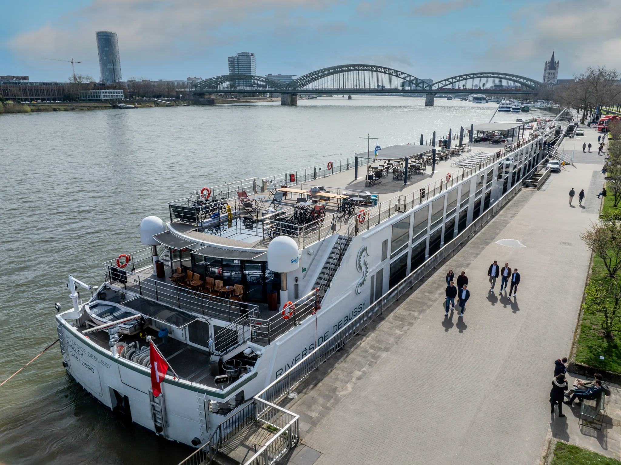 Riverside vs Avalon Waterways