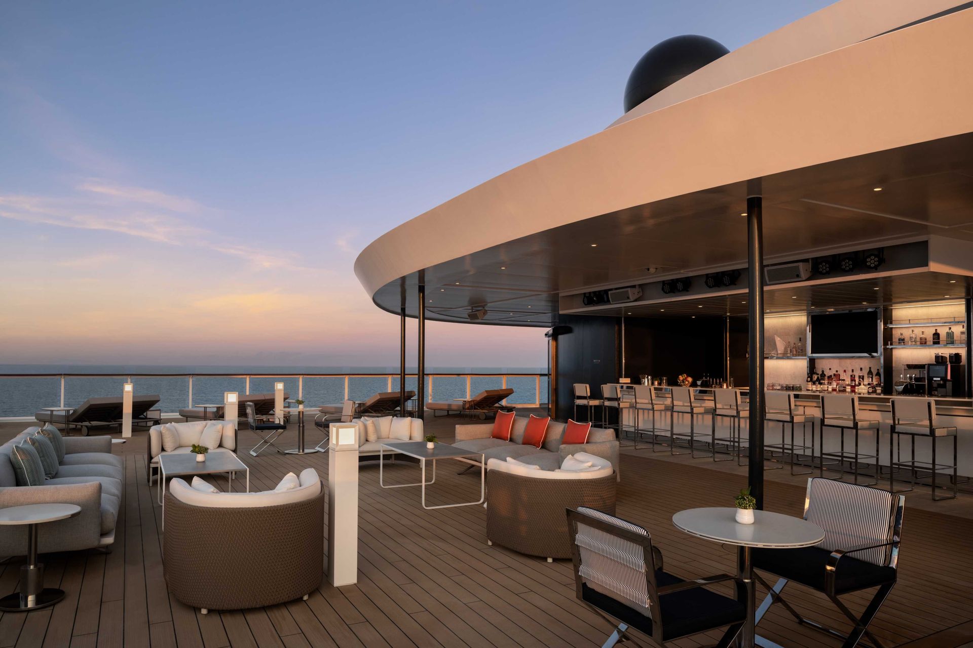 Comprehensive Yacht & Voyage Coordination