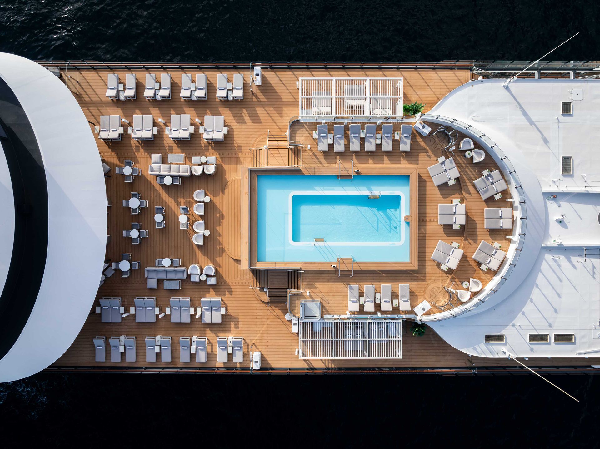 Luminara: Destination-Focused