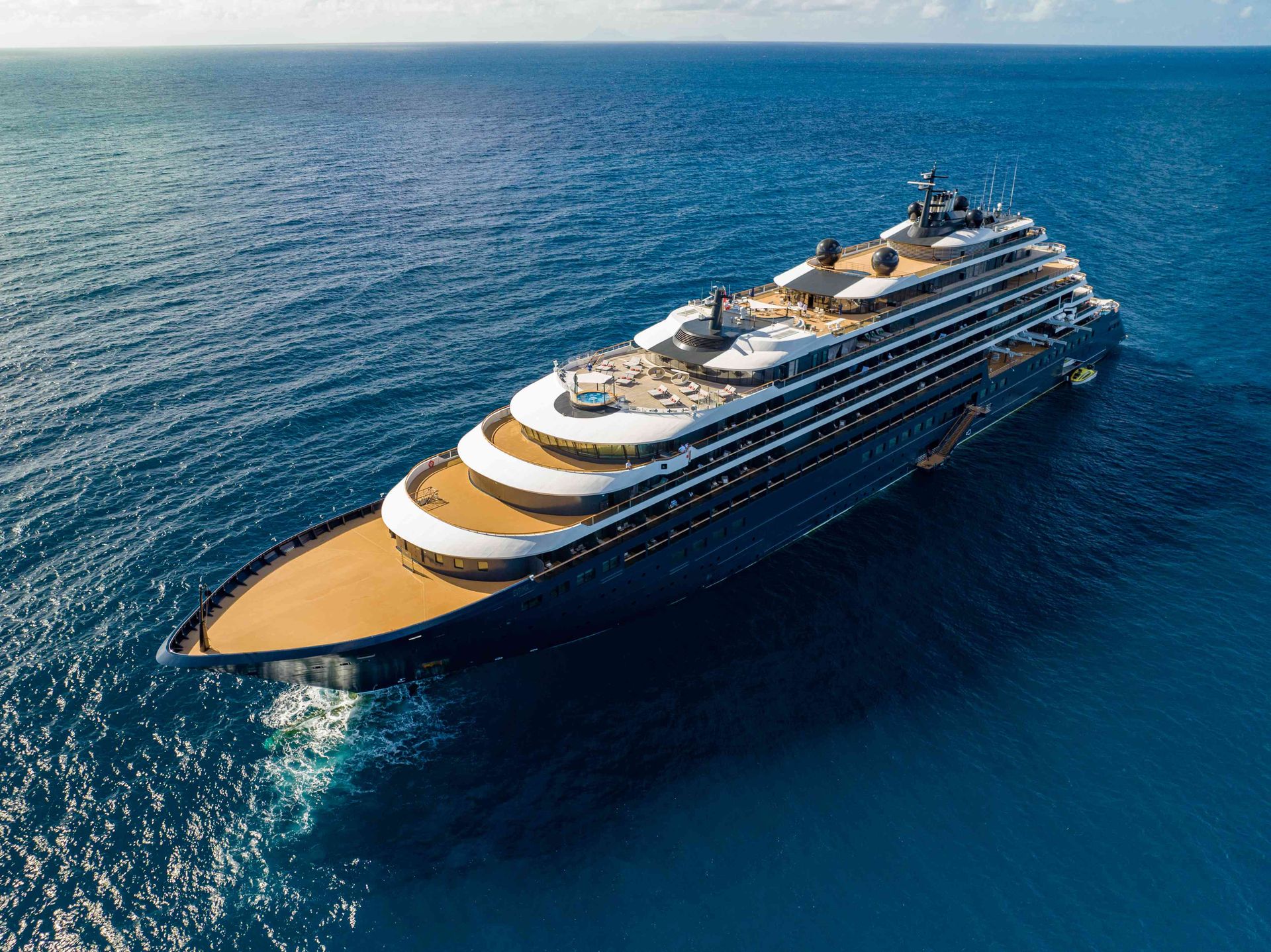 AmaDahlia Luxury Feature