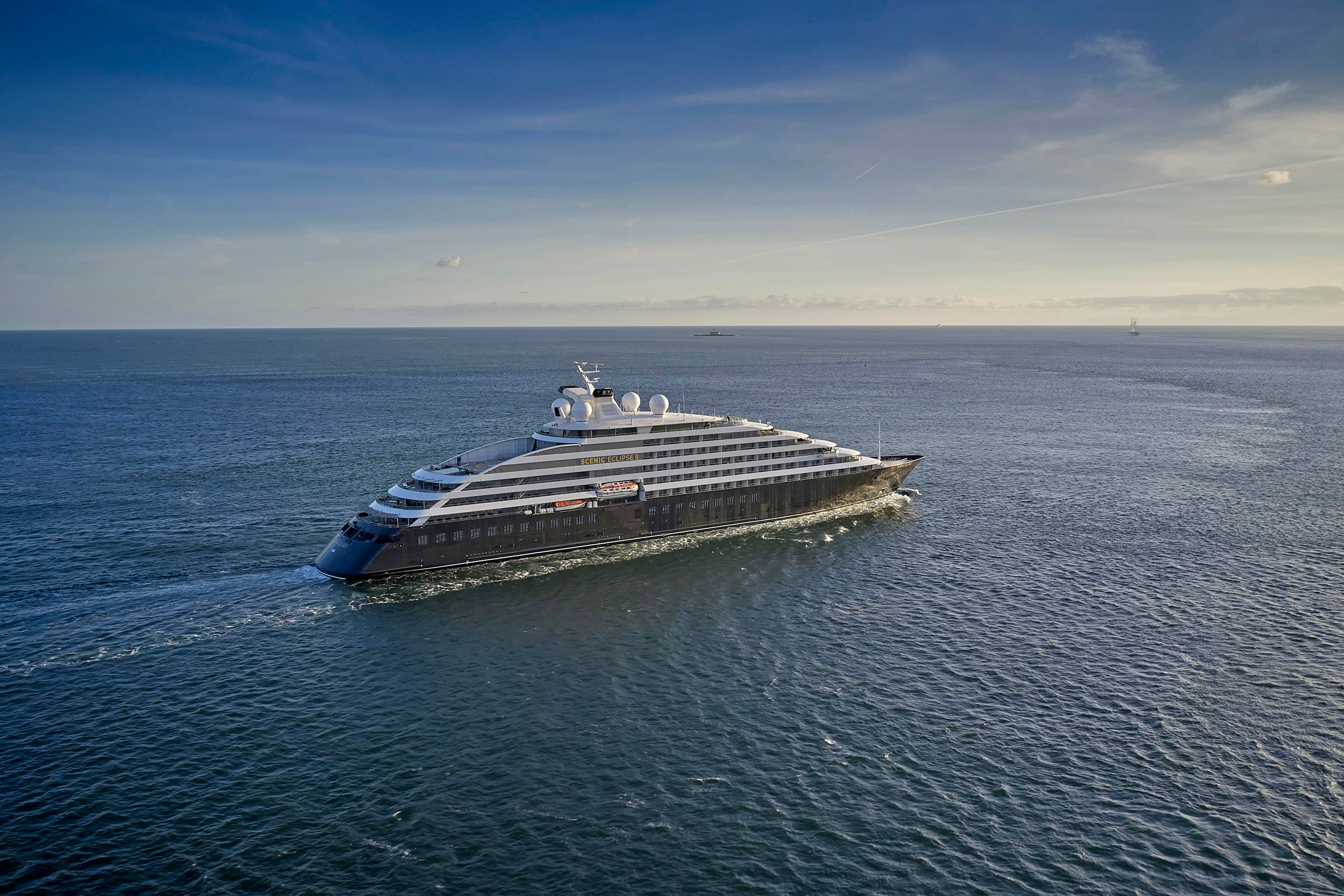Seabourn vs Scenic