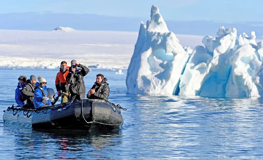Scenic Southern Ocean views during Drake Passage cruise expedition