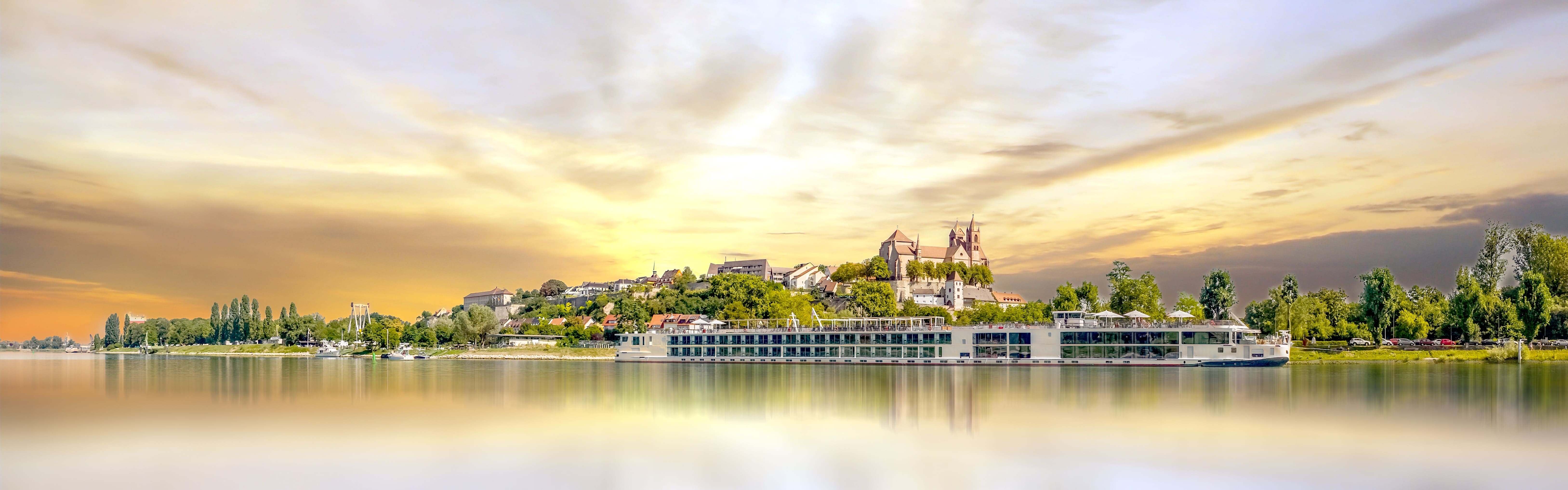 Curated women's christmas markets on the danube